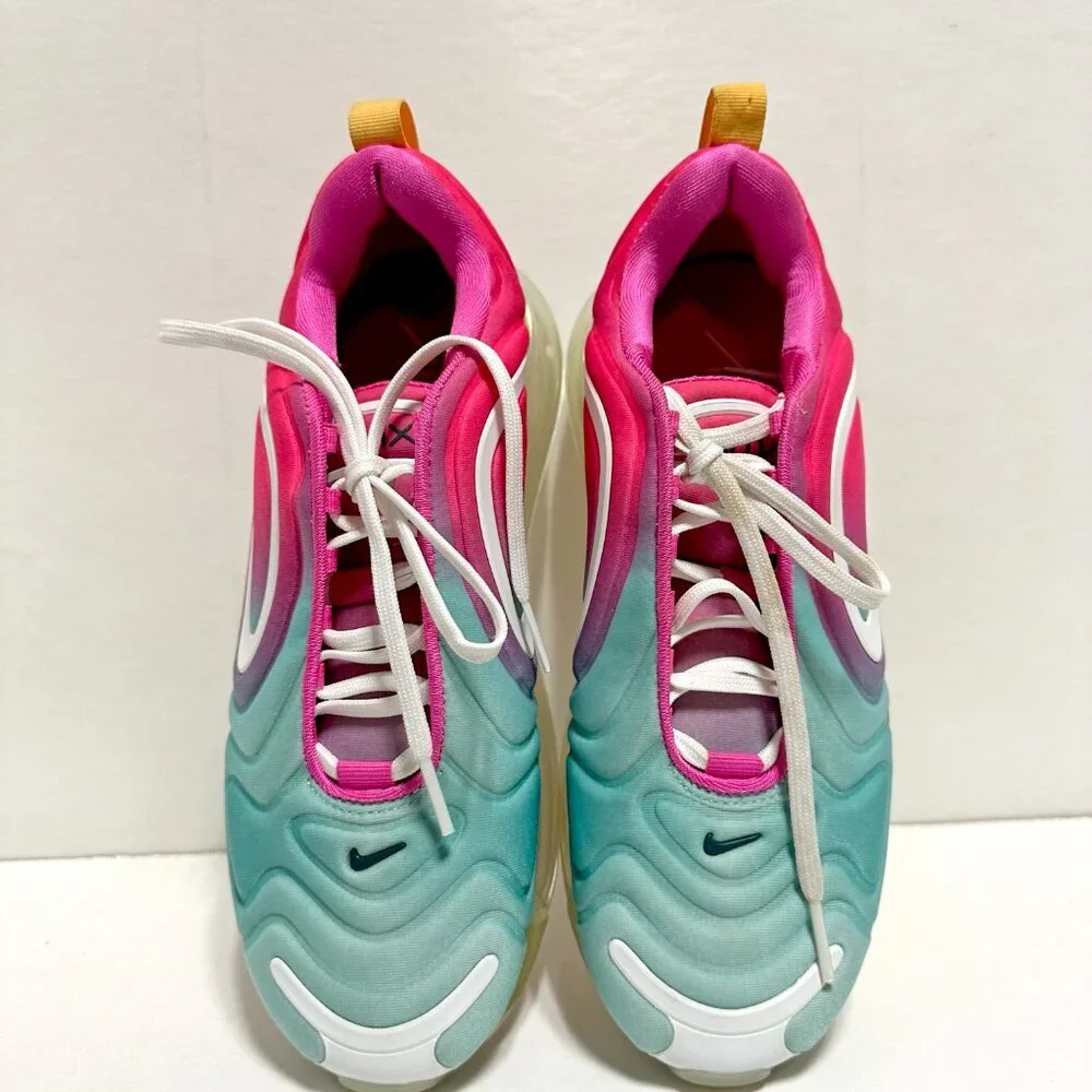 Nike Air Max 720 - Picture 8 of 12